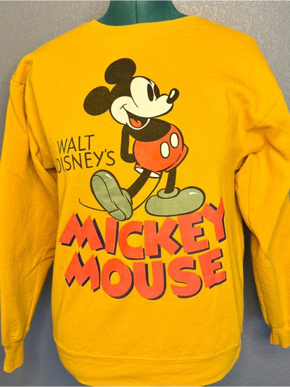 Vintage‎ Walt Disney Mickey Mouse Yellow Graphic Sweatshirt Crewneck Size Medium
